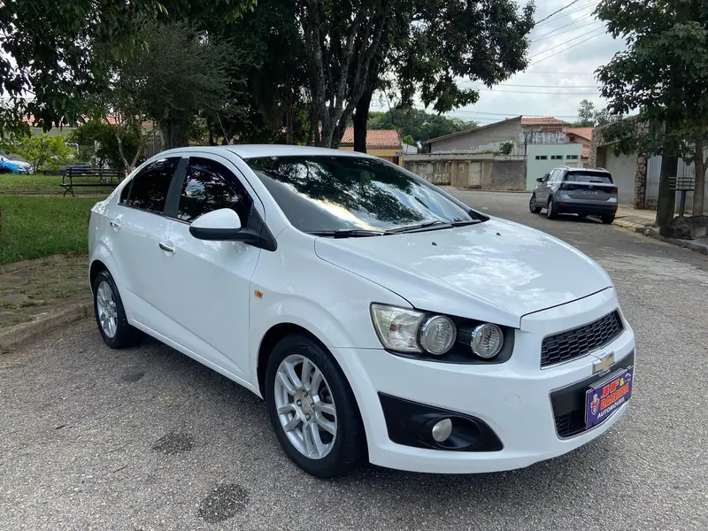 Chevrolet Sonic Sedan LTZ (Aut)