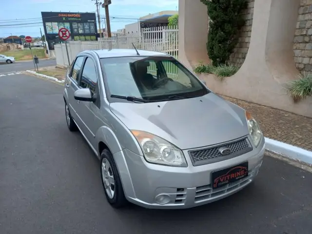 Ford Fiesta Sedan 1.6 (Flex)