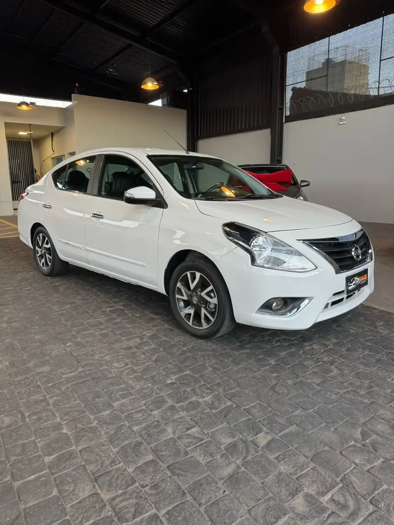 Nissan Versa 1.6 16V SL FlexStart CVT (Flex)
