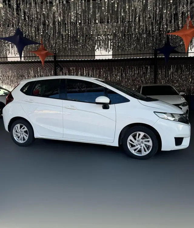 Carro Honda Fit 2016 1.5 16v LX CVT (Flex)