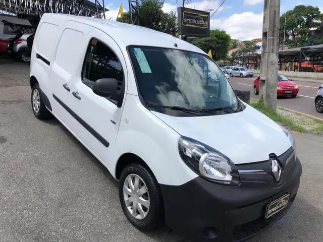 Carro Renault Kangoo 2023 Z.E. Maxi Furgão (Elétrico)