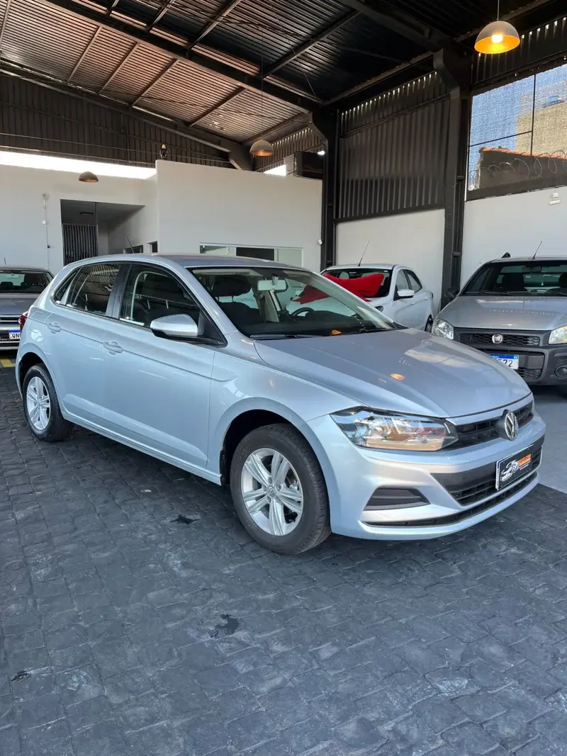 Volkswagen Polo 1.0 (Flex)