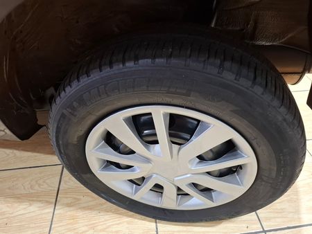 Sandero Authentique 1.0 16V (flex)