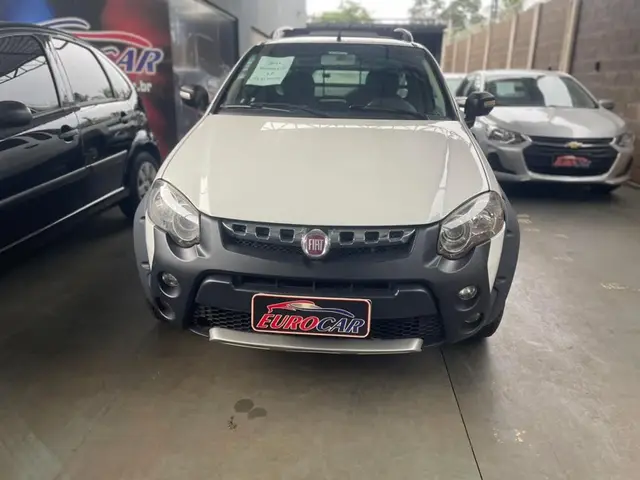 Carro Fiat Strada 2013 Adventure 1.8 16V (Flex) (Cabine Estendida)