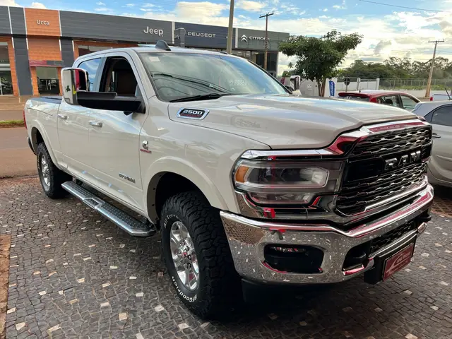 Carro RAM 2500 2021 Ram 2500 CD 6.7 4X4 Laramie