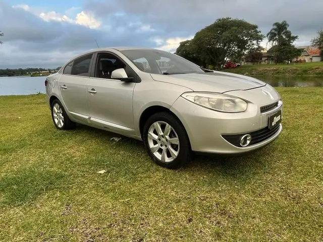 Carro Renault Fluence 2013 2.0 16V Privilege (Aut) (Flex)