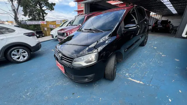 Carro Volkswagen Fox 2011 1.6 8V (Flex)