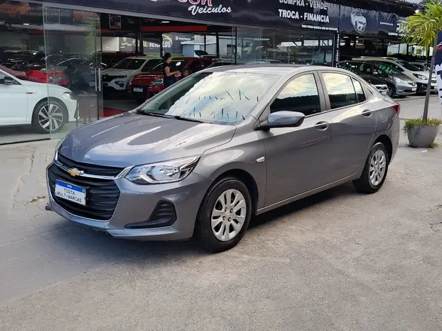 Carro Chevrolet Onix Plus 2023 LT 1.0