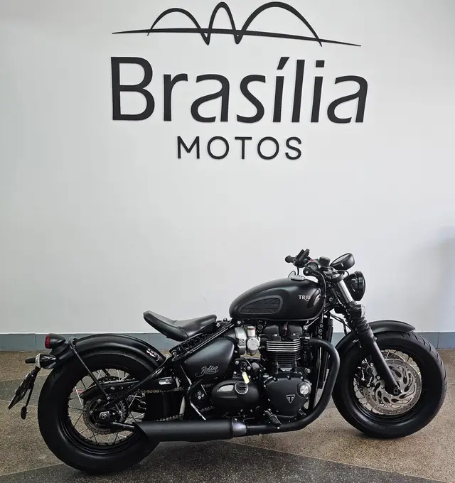 Carro Triumph Bonneville Bobber 2019 BOBBER BLACK 1200cc