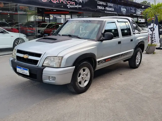 Carro Chevrolet S10 Cabine Dupla 2011 S10 Colina 4x2 2.8 Turbo Electronic (Cab Dupla)