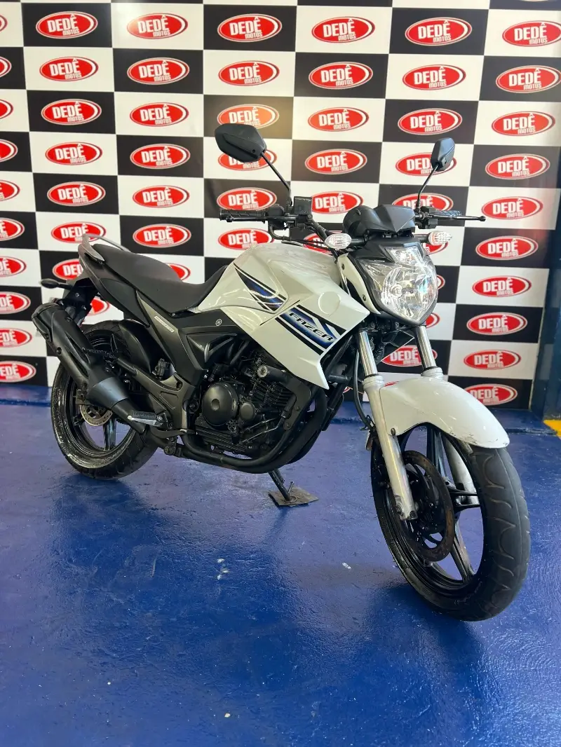 Yamaha YS 250 Fazer Black Edition