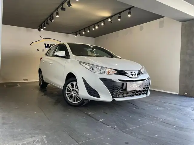 Carro Toyota Yaris 2022 1.5 XL Plus Connect CVT (Flex)