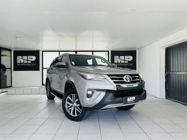 Carro Toyota SW4 2018 2.8 TDI SRX 5L 4x4 (Aut)