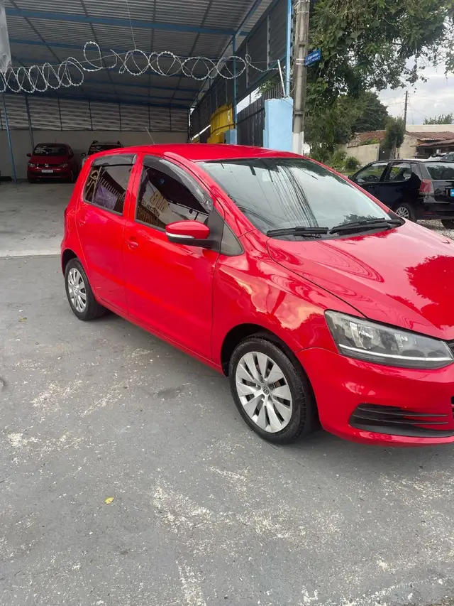 Carro Volkswagen Fox 2015 Trendline 1.0 TEC (Flex)