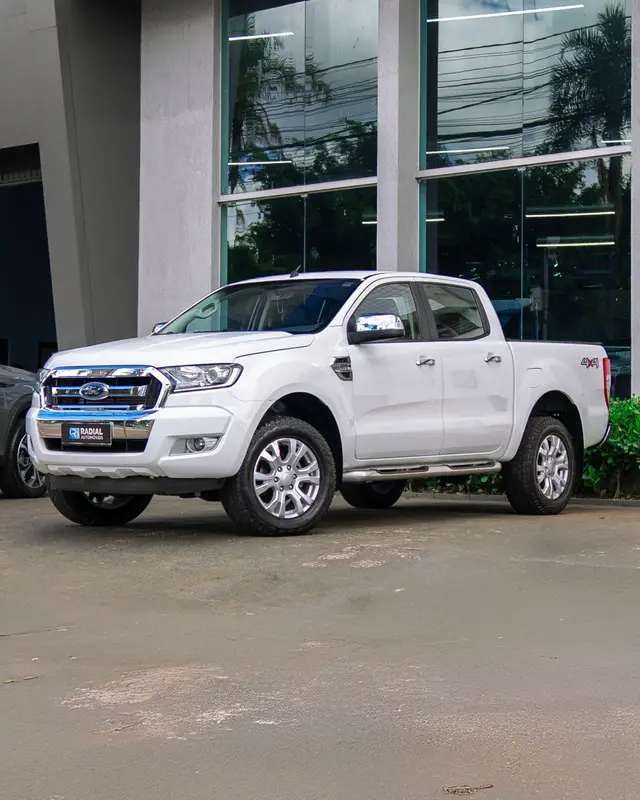 Carro Ford Ranger Cabine Dupla 2017 Ranger 3.2 XLT CD 4x4 (Aut)