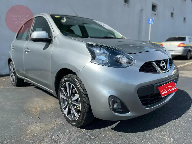 Nissan March 1.6 16V SL CVT (Flex)