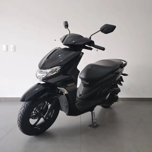 Carro Yamaha Fluo 2023 ABS