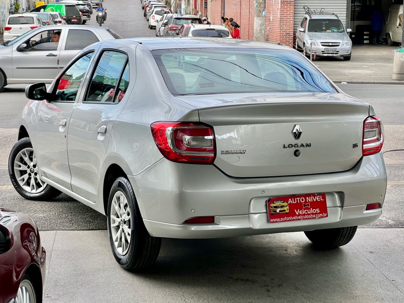 RENAULT LOGAN