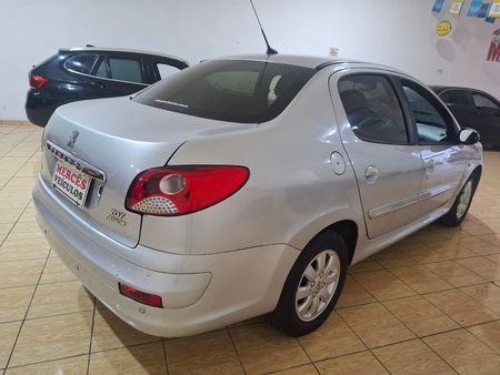 207 Sedan 207 Passion XR 1.4 8V (flex)