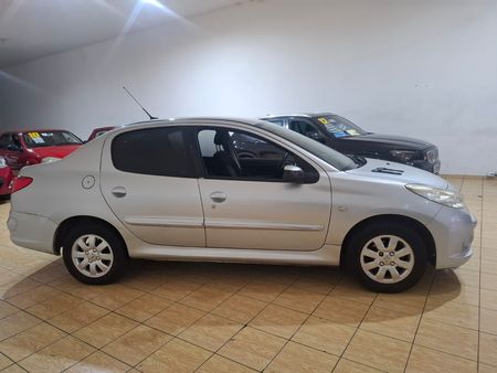 207 Sedan 207 Passion XR 1.4 8V (flex)