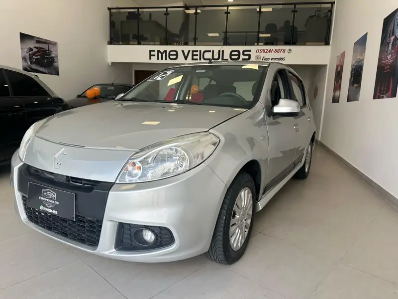 Renault Sandero Privilege 1.6 16V (Flex)(aut)