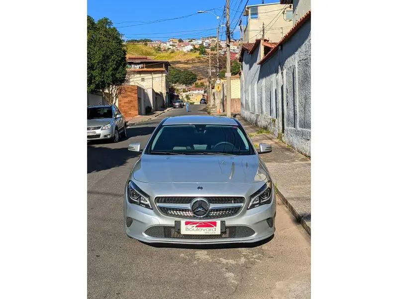Mercedes-Benz CLA 180 1.6 CGI GASOLINA 7G-DCT