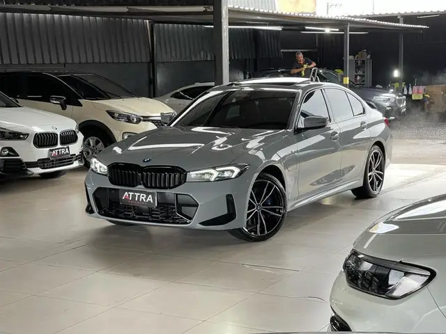 Carro BMW 330e 2024 M Sport 2.0 Turbo (Aut.) (Híb.)