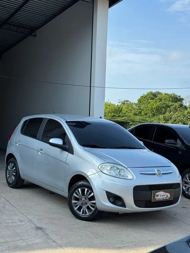 Carro Fiat Palio 2013 Attractive 1.4 8V (Flex)