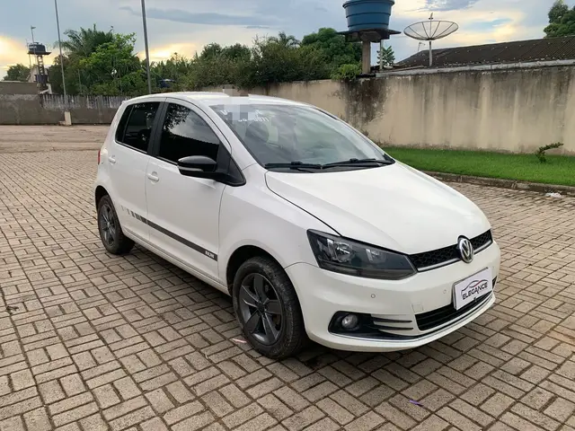 Carro Volkswagen Fox 2017 1.6 MSI Run (Flex)