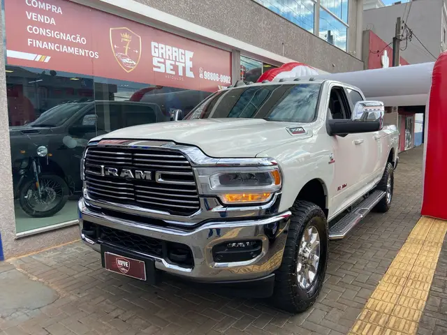 Carro RAM 3500 2023 Laramie 6.7 4x4