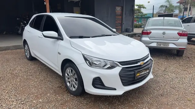 Carro Chevrolet Onix 2023 LT 1.0 Turbo