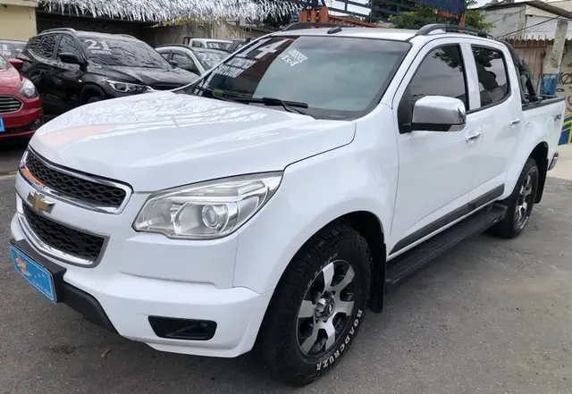 Carro Chevrolet S10 Cabine Dupla 2014 S10 2.8 CTDI LTZ 4WD (Cabine Dupla) (Aut)