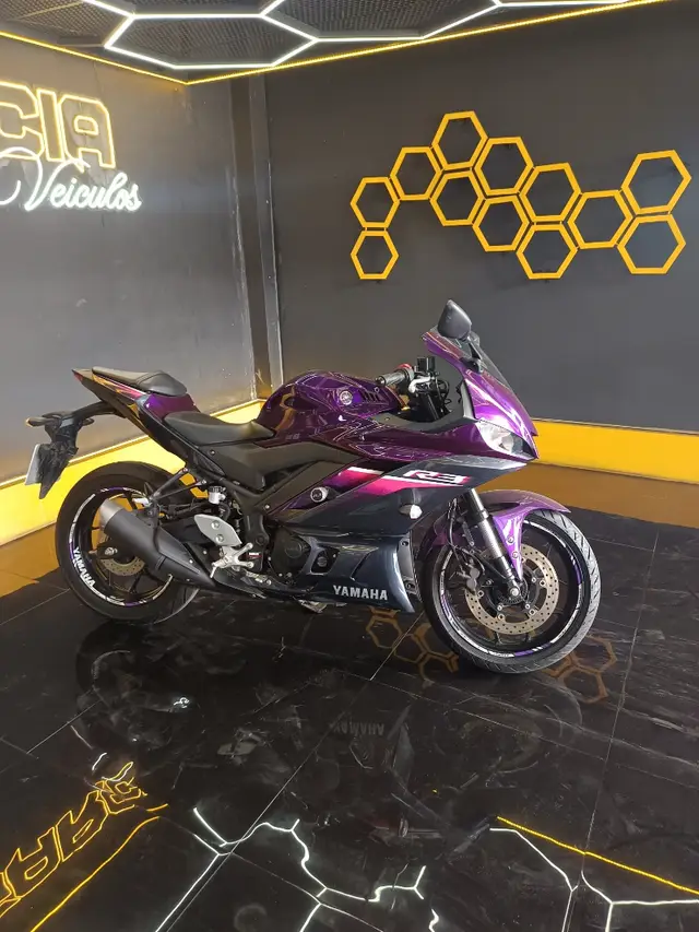 Carro Yamaha YZF R3 2024 ABS