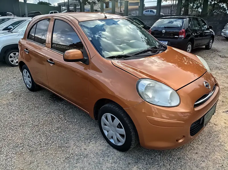 Nissan March 1.0 16V S (Flex)