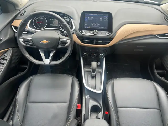 Carro Chevrolet Onix Plus 2023 Premier 1.0 Turbo (Aut.)