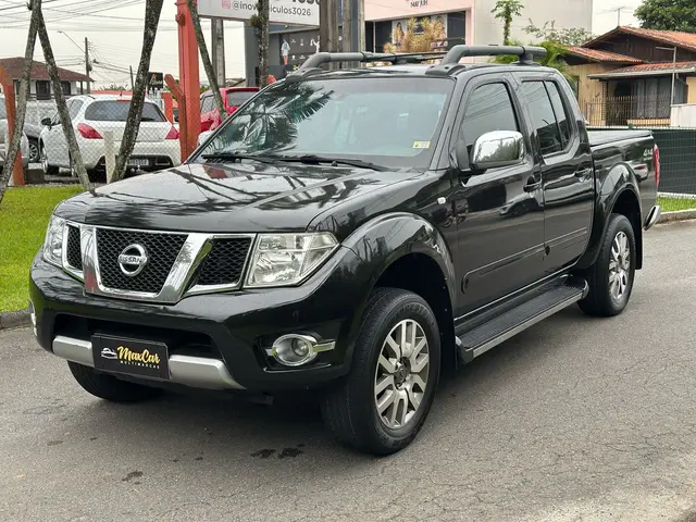Carro Nissan Frontier 2014 2.5 TD CD 4x4 SL (Aut)