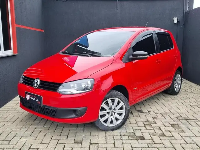 Carro Volkswagen Fox 2014 1.0 TEC (Flex) 4p