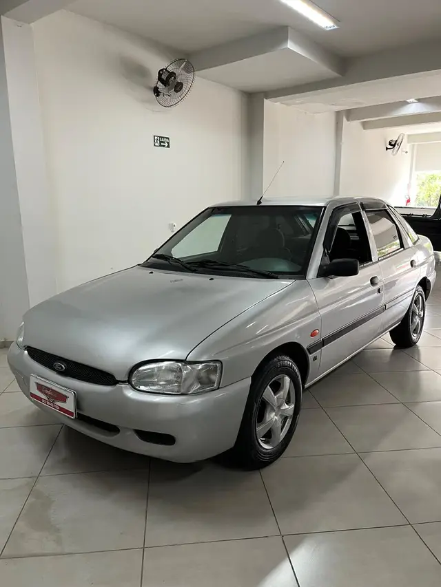 Carro Ford Escort 2001 Hatch GL Full 1.6 MPi 8V