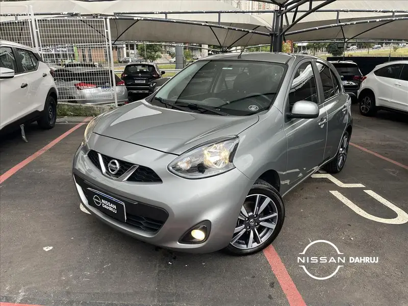 Nissan March 1.6 16V SL CVT (Flex)