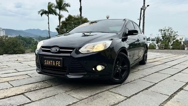 Carro Ford Focus Sedan 2014 S 2.0 16V PowerShift (Aut)