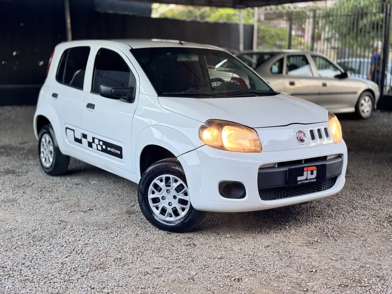 Fiat Uno Vivace 1.0 8V (Flex) 4p
