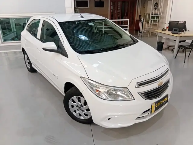 Carro Chevrolet Onix 2015 1.0 LT SPE/4