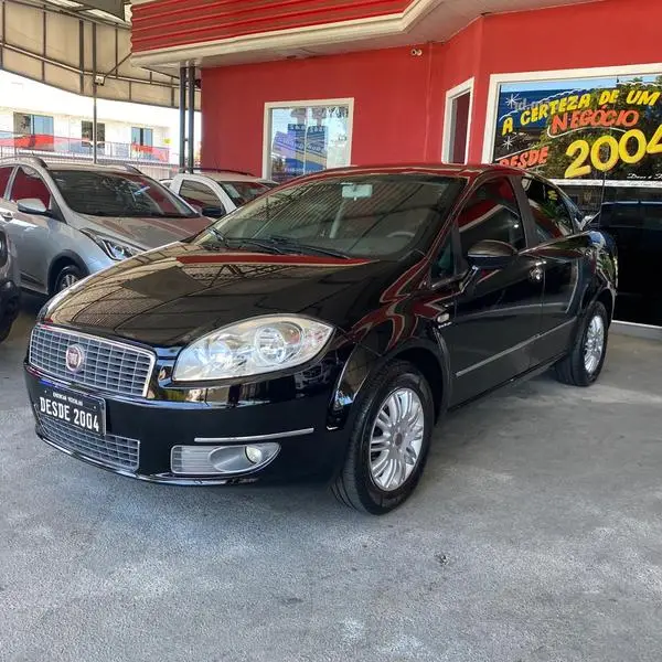 Fiat Linea LX 1.8 16V Dualogic (Flex)
