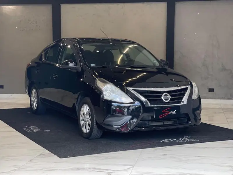 Nissan Versa 1.6 16V SV (Flex)
