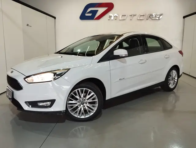 Carro Ford Focus Sedan 2018 SE 2.0 PowerShift