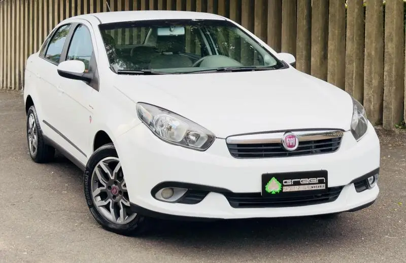 Fiat Grand Siena Essence 1.6 16V (Flex)