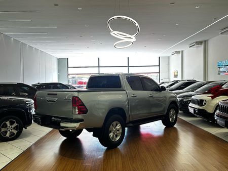 Hilux Cabine Dupla Hilux 2.7 SRV CD 4x4 (Flex) (Aut)