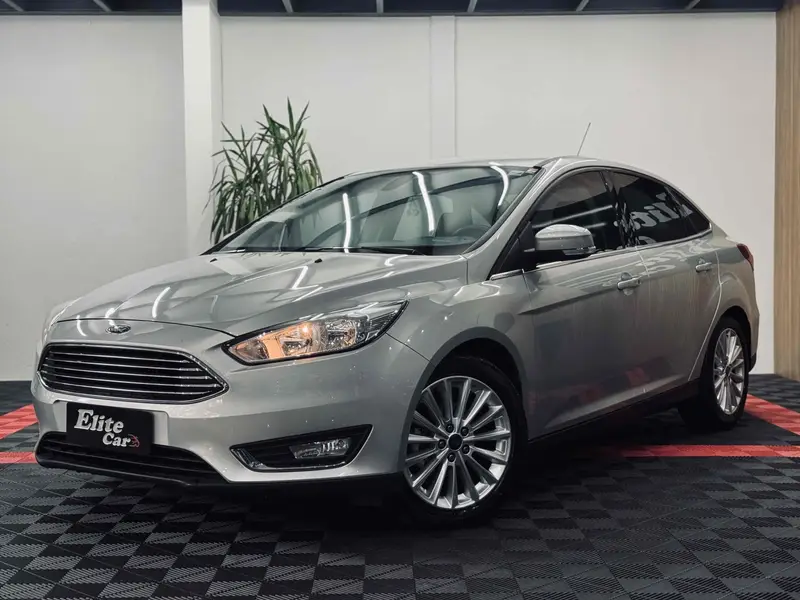 Ford Focus Hatch Titanium 2.0 PowerShift