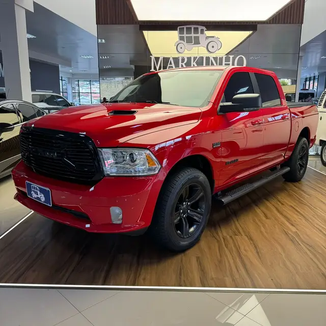 Carro RAM Classic 2022 Laramie 5.7