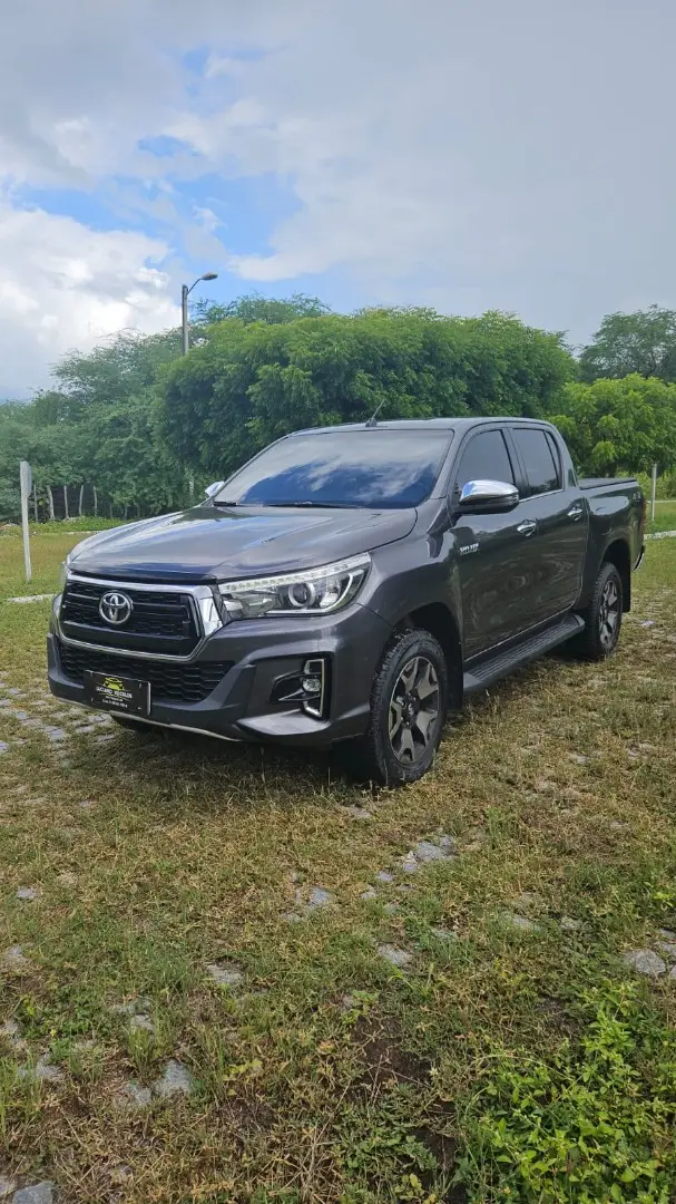 Carro Toyota Hilux Cabine Dupla 2019 Hilux 2.8 TDI CD SRX 50th 4x4 (Aut)